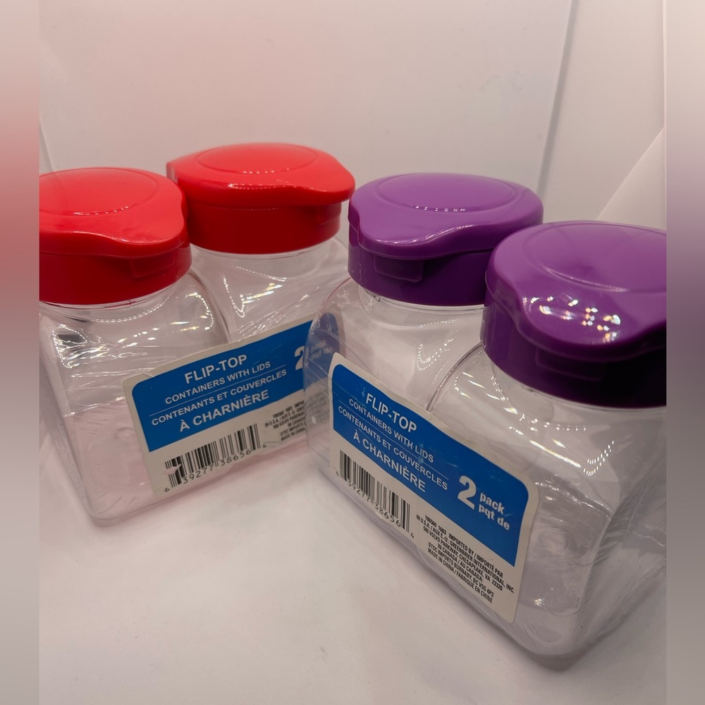 🥰 4/$25- Flip Top Containers (6)